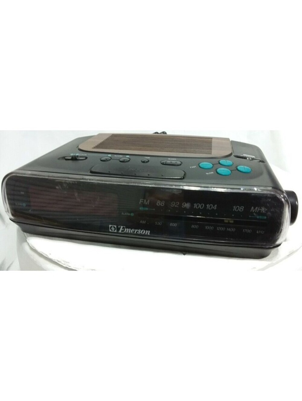 Emerson CK5045 Digital Dual Alarm Clock Radio Black Wood Grain Vintage AM/FM Tes